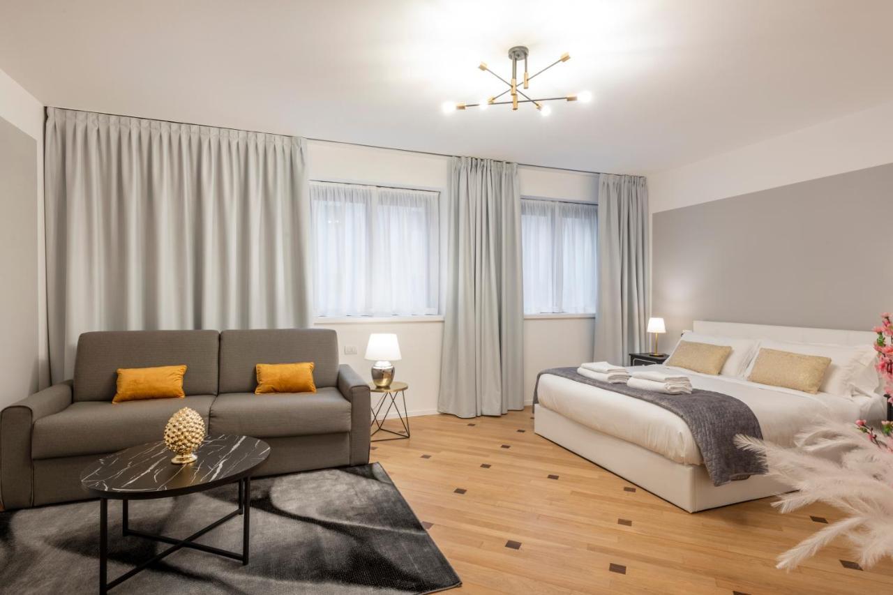 Milan Duomo Suites Exterior photo